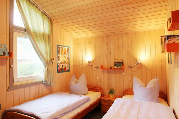 Ferienhaus mit Kinderzimmer Ostsee Mirow